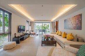 Pearl Of Naithon 3 Bedroom Beachfront Condo