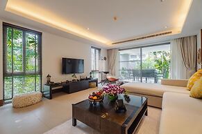 Pearl Of Naithon 3 Bedroom Beachfront Condo