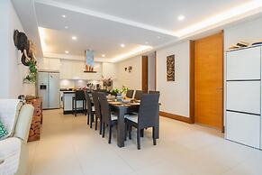 Pearl Of Naithon 3 Bedroom Beachfront Condo