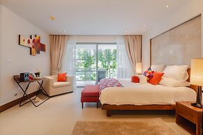 Pearl Of Naithon 3 Bedroom Beachfront Condo