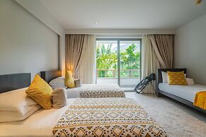 Pearl Of Naithon 3 Bedroom Beachfront Condo