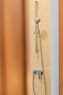 Pearl Of Naithon 3 Bedroom Beachfront Condo