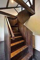 Historic Retreat in Peak District by River Dane
