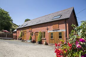 One-bedroom Cottage in Llangollen, No Deposit