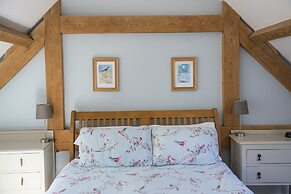One-bedroom Cottage in Llangollen, No Deposit
