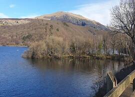 One-bedroom Cottage in Llangollen, No Deposit