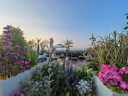 The Purple Horse Hotel