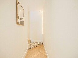 Sumptuous Apartment With Garden / Arc de Triomphe