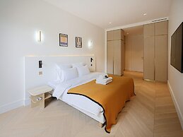 Sumptuous Apartment With Garden / Arc de Triomphe