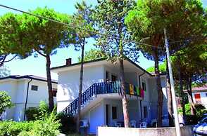 Charming Apartment With AC, Garden and Parking