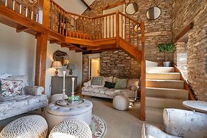 Cottage in Peak District With Scenic Views