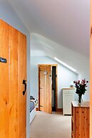 Spacious Cottage in Rhydyfelin, No Deposit