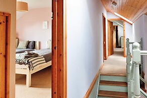 Spacious Cottage in Rhydyfelin, No Deposit