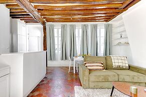 Charming 1BR Near Latin Quarter