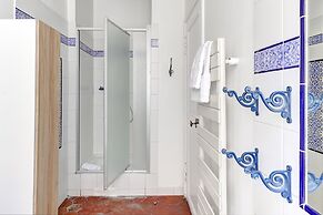 Charming 1BR Near Latin Quarter