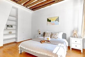 Charming 1BR Near Latin Quarter