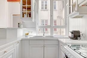 Charming 1BR Near Latin Quarter