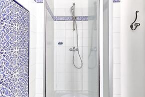 Charming 1BR Near Latin Quarter