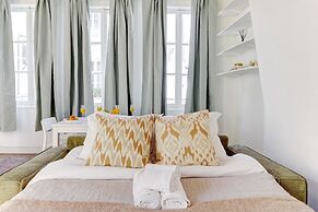 Charming 1BR Near Latin Quarter