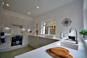 Cottage in Cawsand Near Sandy Beaches