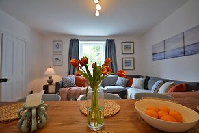 Cottage in Cawsand Near Sandy Beaches