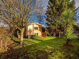 Pet-friendly Chalet in Surlingham, No Deposit