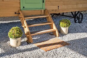 Shepherd's Hut in Devon by Scenic Lake
