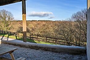 Shepherd's Hut in Devon by Scenic Lake