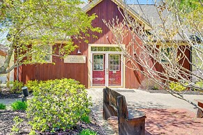 Lake Access & Pools: Sun-soaked Westford Cottage!