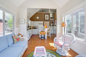 Lake Access & Pools: Sun-soaked Westford Cottage!