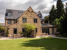 Cottage in Kingham With Private Pool