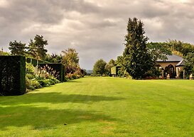 Cottage in Kingham With Private Pool