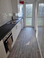 Gillingham Retreat - Spacious 4 Bedroom House