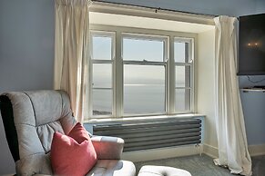 Apartment in Beaumaris With Snowdonia Views