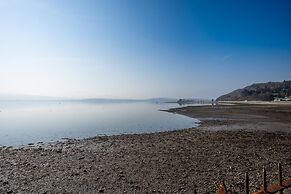 Apartment in Beaumaris With Snowdonia Views