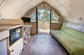 Pet-friendly Lakeside Cabin
