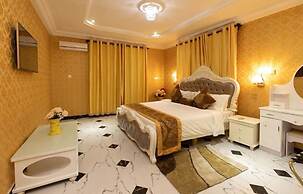 Amazing Grace Hotel & Suites