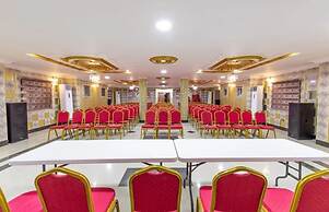 Amazing Grace Hotel & Suites