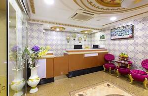 Amazing Grace Hotel & Suites