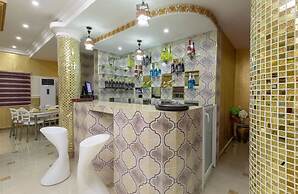 Amazing Grace Hotel & Suites