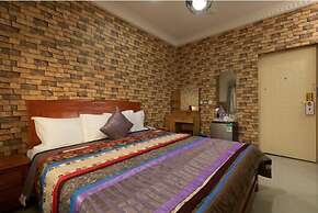 Amazing Grace Hotel & Suites