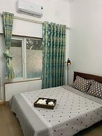 Hoa Lư Old Town House