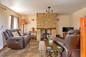 Spacious Cottage in North Cheriton, No Deposit