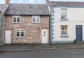 Charming Cottage in Caerway, No Deposit