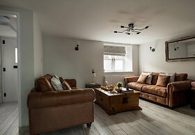 Charming Cottage in Caerway, No Deposit