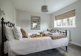 Charming Cottage in Caerway, No Deposit