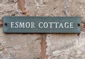 Charming Cottage in Caerway, No Deposit