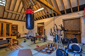 Holiday Home in Bruton With Private Lakes