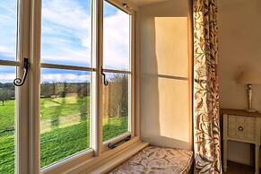 Holiday Home in Bruton With Private Lakes