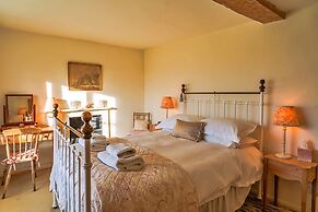 Holiday Home in Bruton With Private Lakes